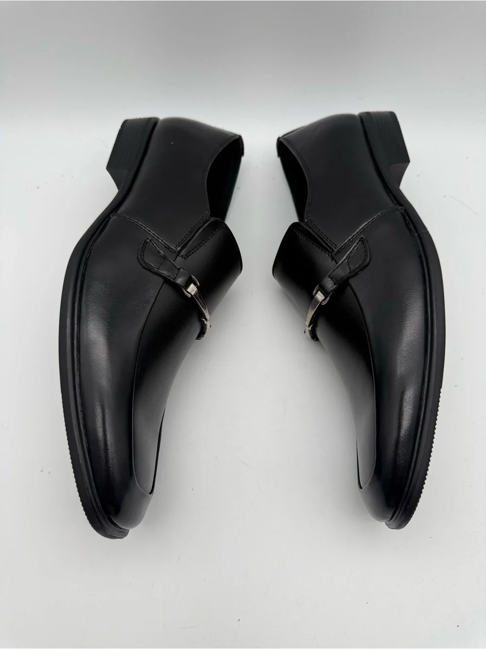 BRAND NEW Claiborne Wilhem Men's Black Leather Loafers Silver Bit Size 10 M